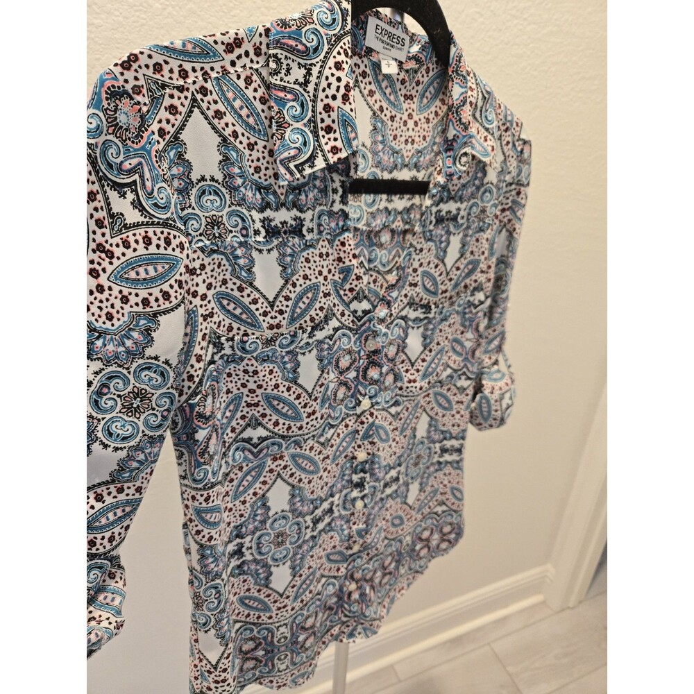 Express Portofino Shirt Small S Slim Fit Paisley Medallion Blouse Roll Tab - Picture 7 of 13